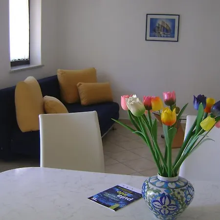 Lara Gortanova Bay Apartman Póla