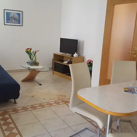Lara Gortanova Bay Apartman